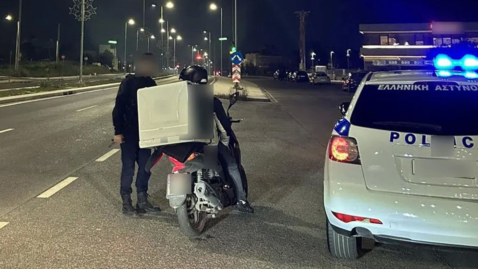 «Σκούπα» σε Ίλιον-Αγ. Αναργύρους, 13 οχήματα έφυγαν με γερανό σε 1 βράδυ